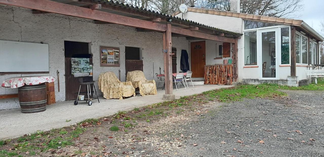 Ferme Equestre Des Abrons Villa Pailloles Eksteriør billede