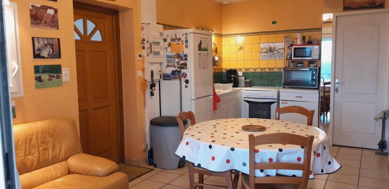 Ferme Equestre Des Abrons Villa Pailloles Eksteriør billede